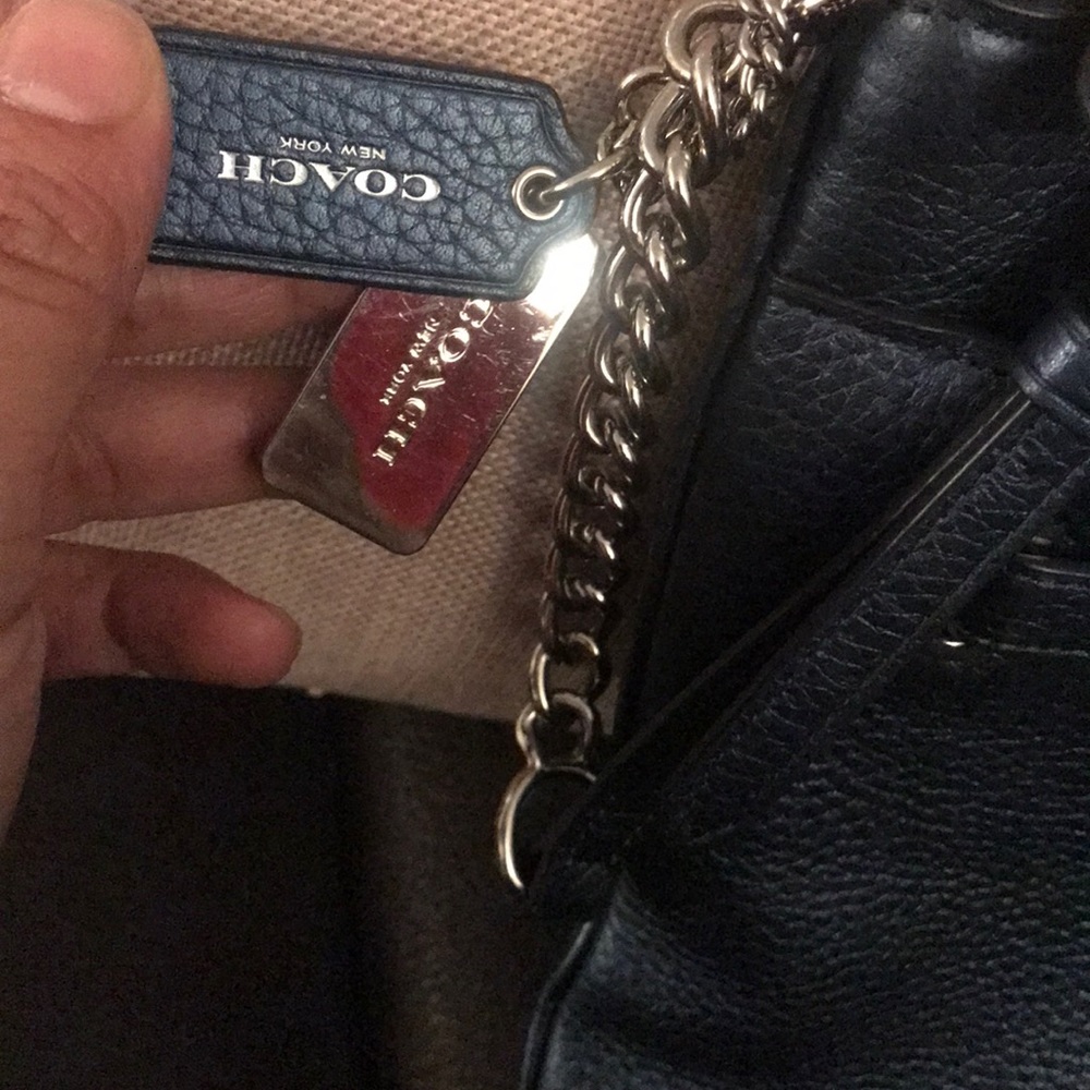 Coach cross Body - Picture 2 of 8